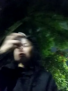 Snapshot of BrightDarkness chatting on 11.19.25 BrightDarkness online show from 11.19.25