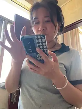 Snapshot of daaqnn chatting on 05.16.26 daaqnn online show from 05.16.26