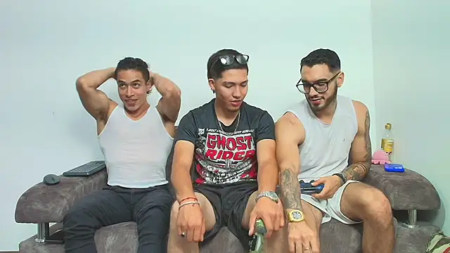 thebadboys05 online show from 11.23.25