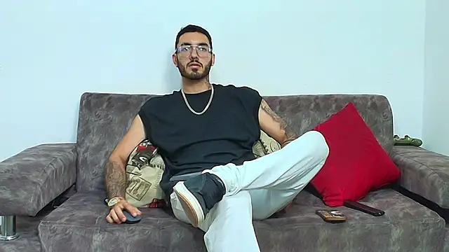 Snapshot of thebadboys05 chatting on 07.19.26 thebadboys05 online show from 07.19.26