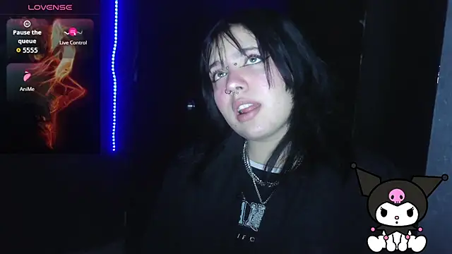 Snapshot of Jessie__wild chatting on 11.13.25 Jessie wild online show from 11.13.25