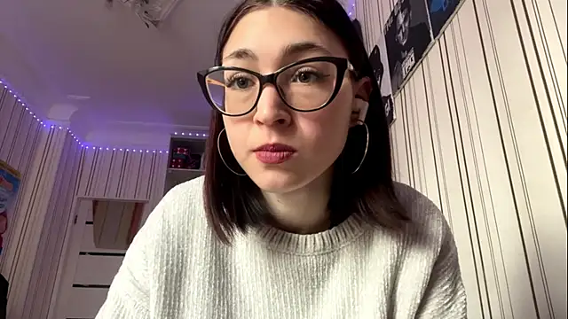 Snapshot of CharitaTafel chatting on 11.02.25 CharitaTafel online show from 11.02.25