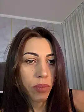 Snapshot of QueenofDestruction chatting on 11.01.25 QueenofDestruction online show from 11.01.25