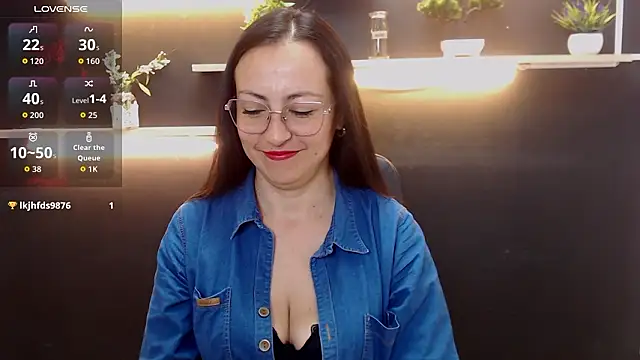 Lauryn Jones online show from 03.06.26