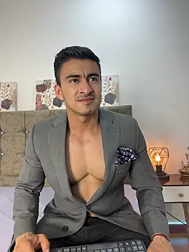 Snapshot of Chris_Clarck chatting on 12.01.25 Chris Clarck online show from 12.01.25