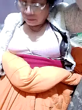 small-house123 online show from 11.28.25