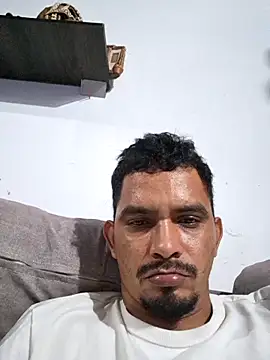 Snapshot of Donkjam chatting on 11.19.25 Donkjam online show from 11.19.25