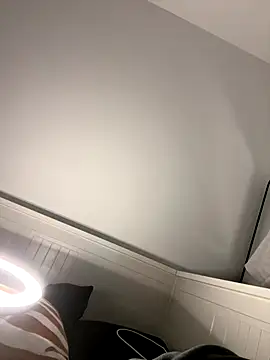 Snapshot of Bethrae25 chatting on 12.20.25 Bethrae25 online show from 12.20.25