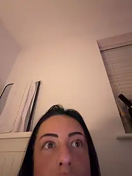 Snapshot of Bethrae25 chatting on 02.25.26 Bethrae25 online show from 02.25.26