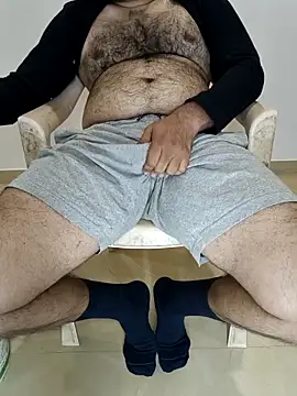 Snapshot of funnyboy_069 chatting on 12.14.25 funnyboy 069 online show from 12.14.25