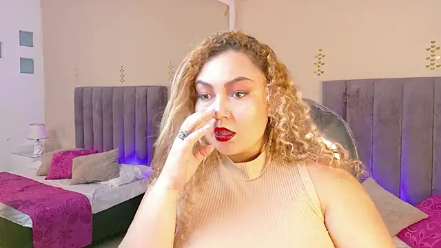 Sweet Rosee  online show from 12.17.25