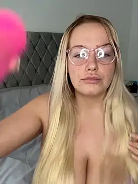 LeahLovexx online show from 11.06.25