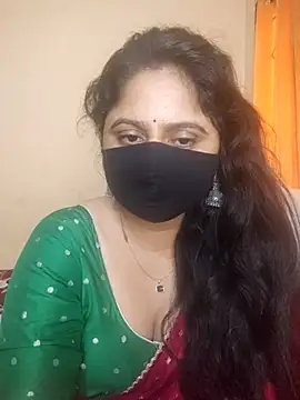 Snapshot of mouni499 chatting on 06.23.26 mouni499 online show from 06.23.26