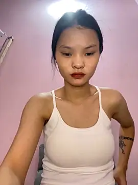 lung-linh online show from 11.28.25