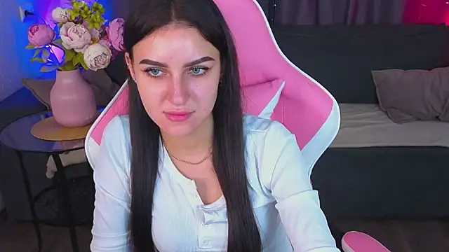 Katrin Mur online show from 11.05.25