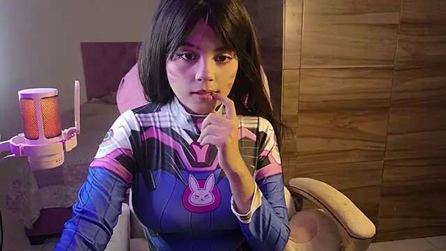 EmillieX online show from 11.23.25