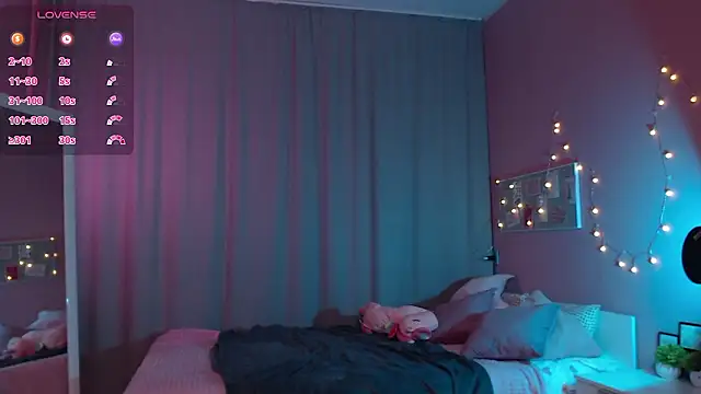 Adria Arjona online show from 03.14.26