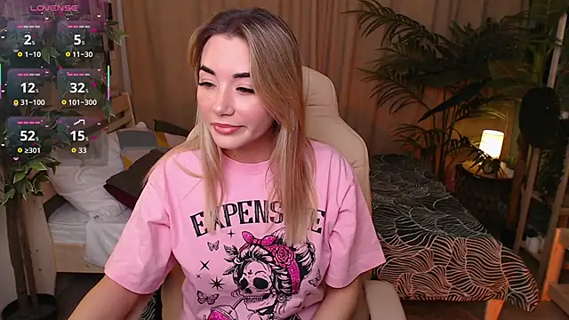 Rosie Mac online show from 11.25.25