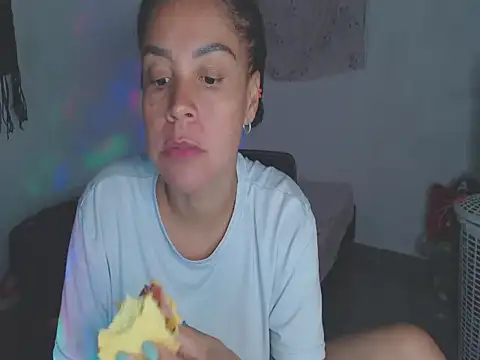 shayna cute online show from 06.09.26