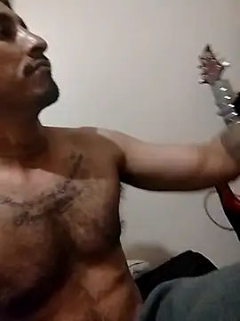 m8je online show from 11.02.25