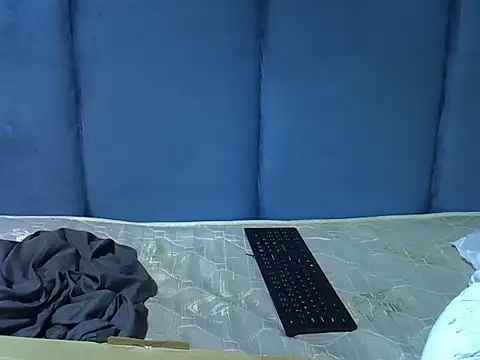 Snapshot of dutchees00 chatting on 11.06.25 dutchees00 online show from 11.06.25