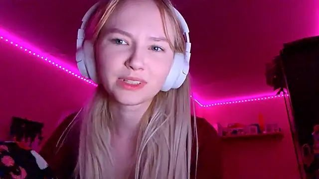 KarinRobertson online show from 11.21.25