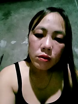 Snapshot of Sara_pusyy chatting on 04.15.26 Sara pusyy online show from 04.15.26