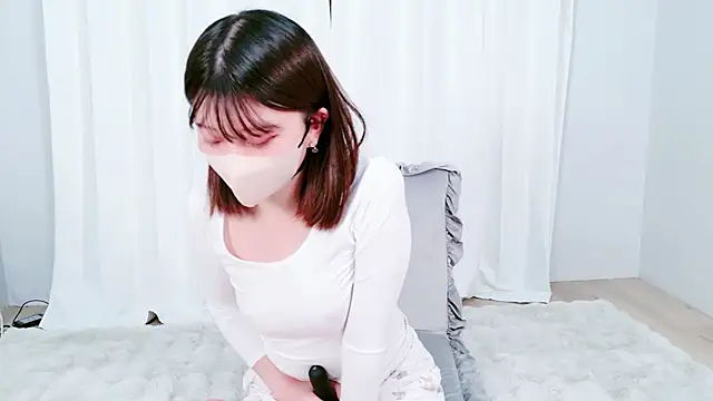 MIYU  online show from 11.02.25