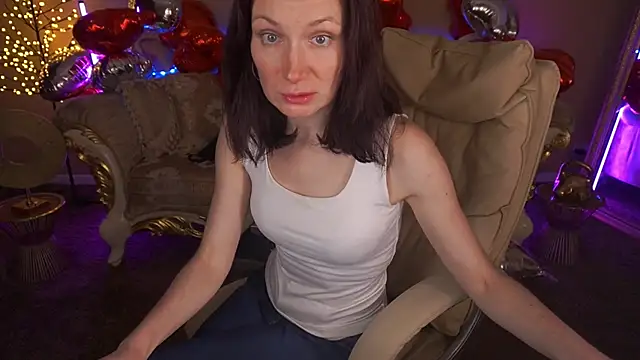 AmiraGoldd online show from 02.16.26