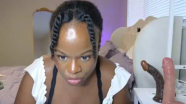 ladiosa selene online show from 11.03.25