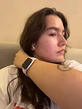 Snapshot of provocatrixxxx chatting on 11.19.25 provocatrixxxx online show from 11.19.25