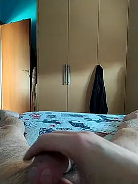 Snapshot of Cini75 chatting on 01.12.26 Cini75 online show from 01.12.26