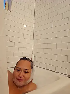 Snapshot of Eclipsedice chatting on 11.23.25 Eclipsedice online show from 11.23.25