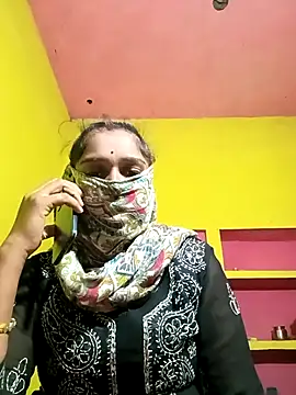 Snapshot of Hot_sega chatting on 11.08.25 Hot sega online show from 11.08.25