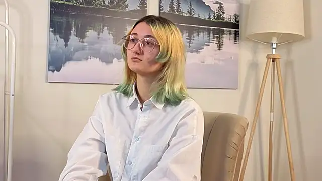 JoannieDrissel online show from 11.04.25