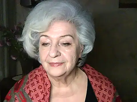 Snapshot of ValeriaKroww chatting on 11.13.25 ValeriaKroww online show from 11.13.25