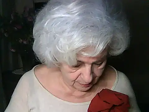 Snapshot of ValeriaKroww chatting on 11.14.25 ValeriaKroww online show from 11.14.25