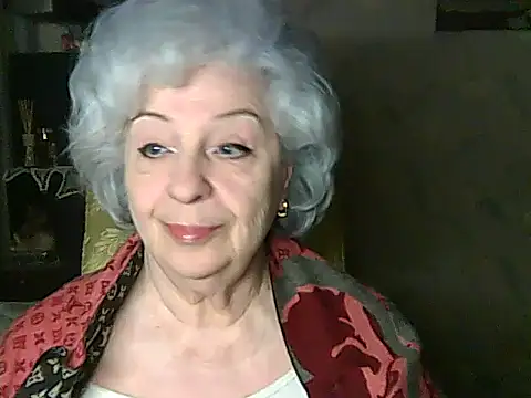 Snapshot of ValeriaKroww chatting on 04.19.26 ValeriaKroww online show from 04.19.26