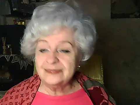 Snapshot of ValeriaKroww chatting on 04.20.26 ValeriaKroww online show from 04.20.26
