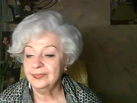 Snapshot of ValeriaKroww chatting on 04.24.26 ValeriaKroww online show from 04.24.26