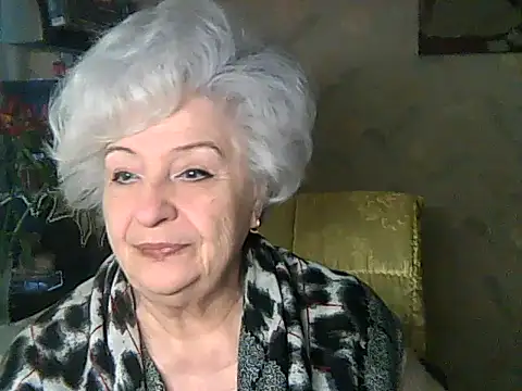 Snapshot of ValeriaKroww chatting on 04.25.26 ValeriaKroww online show from 04.25.26