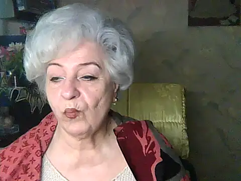 Snapshot of ValeriaKroww chatting on 04.30.26 ValeriaKroww online show from 04.30.26