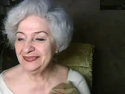 Snapshot of ValeriaKroww chatting on 05.05.26 ValeriaKroww online show from 05.05.26