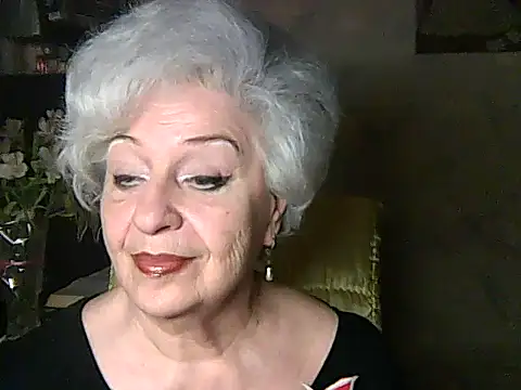 Snapshot of ValeriaKroww chatting on 05.19.26 ValeriaKroww online show from 05.19.26