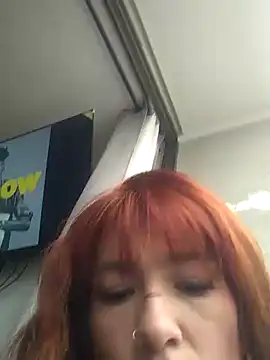 Snapshot of Xeena_ chatting on 11.26.25 Xeena online show from 11.26.25