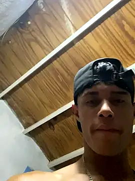 Snapshot of meliodas_23cm chatting on 12.01.25 meliodas 23cm online show from 12.01.25