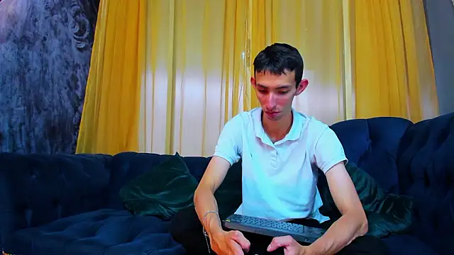 ZyroNight online show from 01.13.26