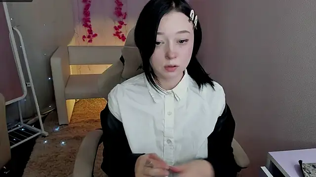 Hanako Rey online show from 11.27.25