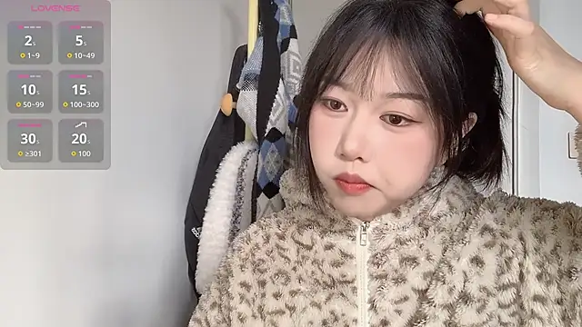 Xiaoji61 online show from 11.23.25