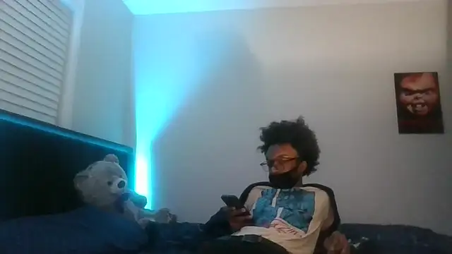 Snapshot of SpacedDozen chatting on 11.08.25 SpacedDozen online show from 11.08.25